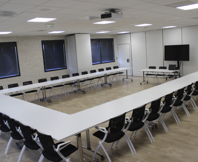 Salles 1 et 2 en configuration U Salle 1 + 2 en U